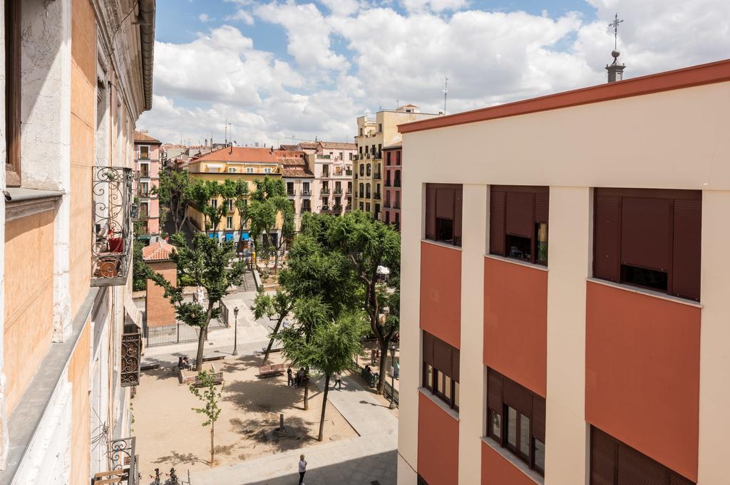 Plaza II De Mayo Madrid Exterior photo