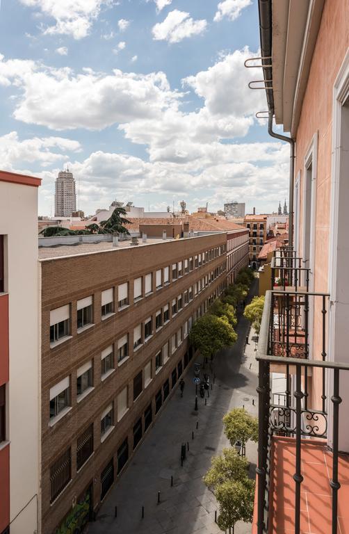 Plaza II De Mayo Madrid Exterior photo